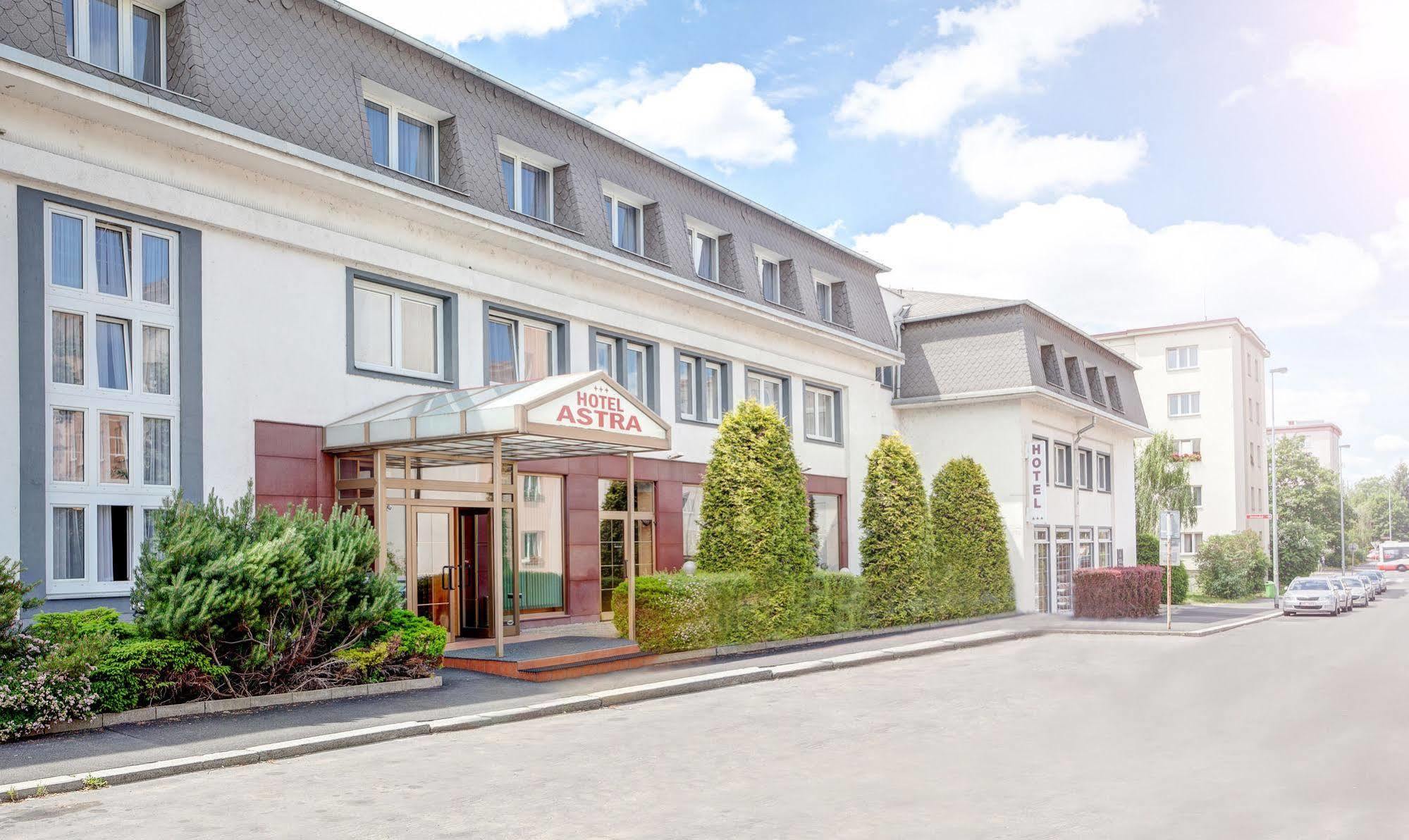 Otel Astra 3*
