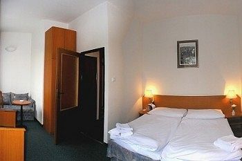 Otel Astra 3*