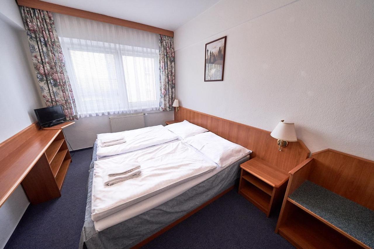 Otel Astra Prag